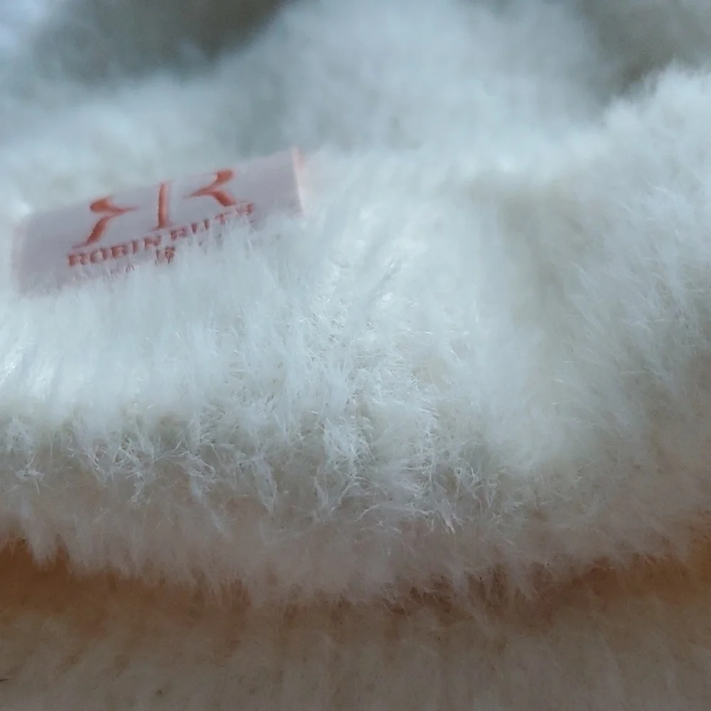 Robin Ruth Beanie - Picture 9 of 9